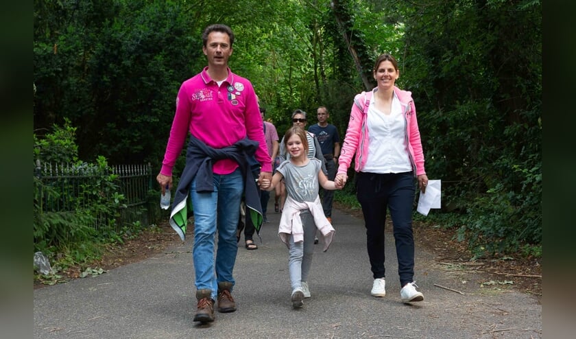 <p>Op pad tijdens de avondvierdaagse Huijbergen in 2019.</p>