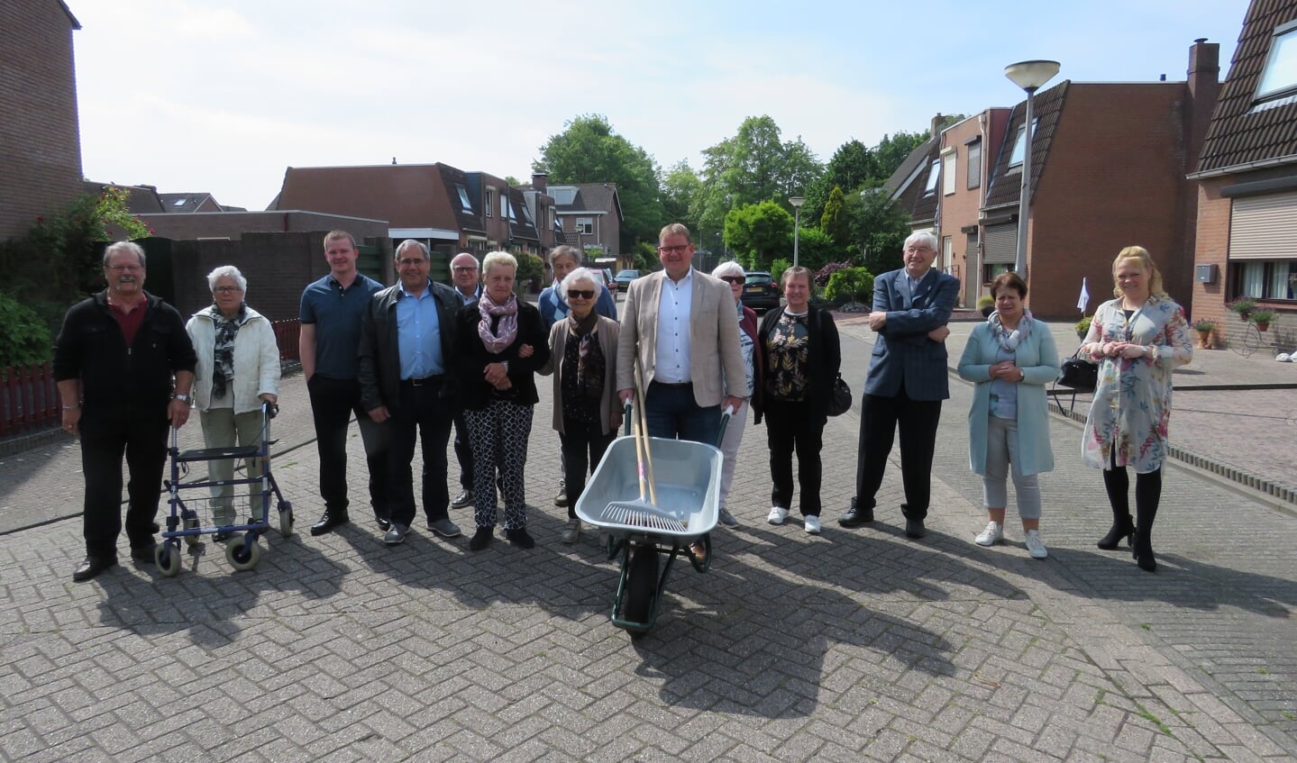 Officiële opening door wethouder Patrick van der Velden, samen met de bewoners van het Schoutenpad en omliggende straten. 