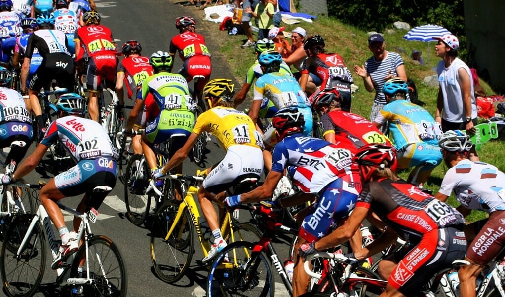 De strijd om de truien in de Tour de France barst weer los. 