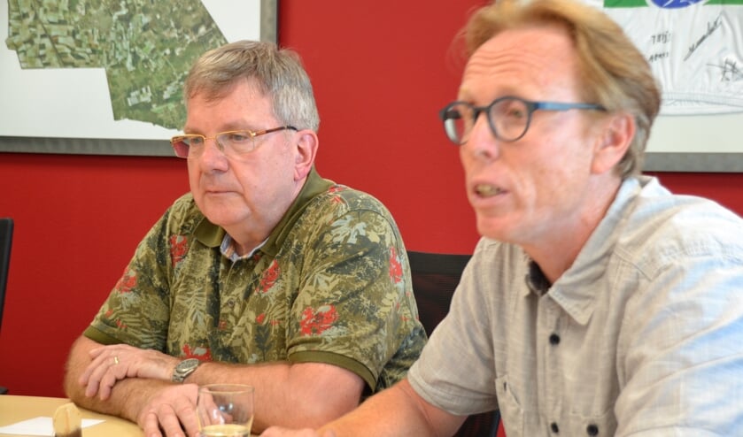 Adrie Gelten en wethouder Lars van der Beek