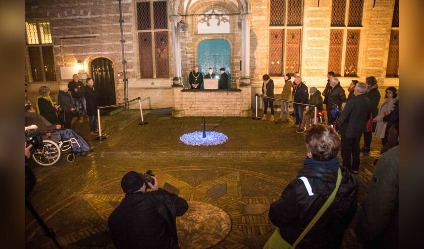 Dit monument blijft tot 29 januari te zien op de binnenplaats van het Markiezenhof. Daarna verhuist het naar de urnentuin bij crematorium Zoomstede aan de Mastendreef.