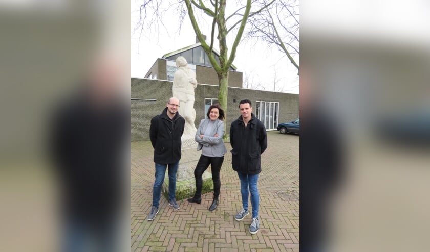 Het bestuur van de nieuwe Oranjevereniging Lepelstraat.