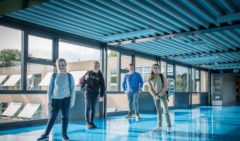 Jasmijn, Mila, Kelvin en Lisette weten wat Excellent betekent.