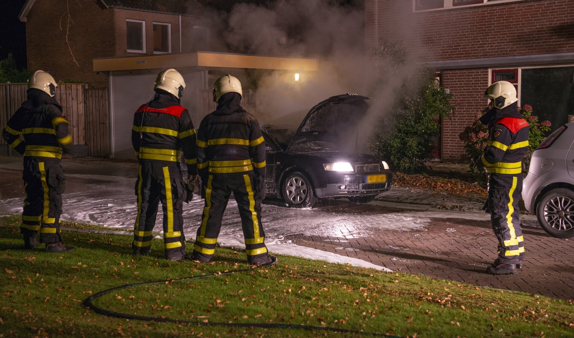 Auto uitgebrand in Beethovenstraat Halsteren.