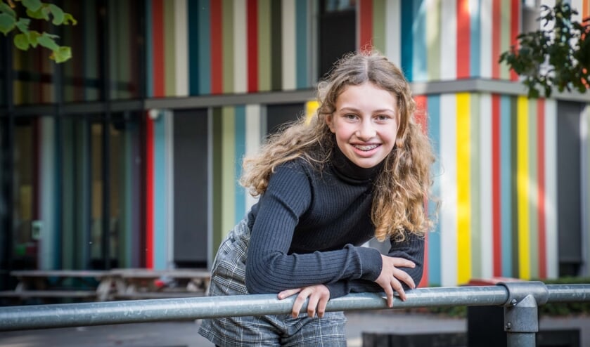 Dankzij het Zuidwesthoek College leert Fenne de wereld kennen.