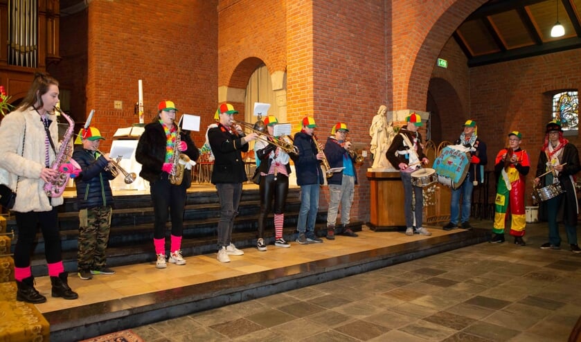 Een primeur! De jeugd van de Harmonie de Volharding gaf zijn eerste optreden.
