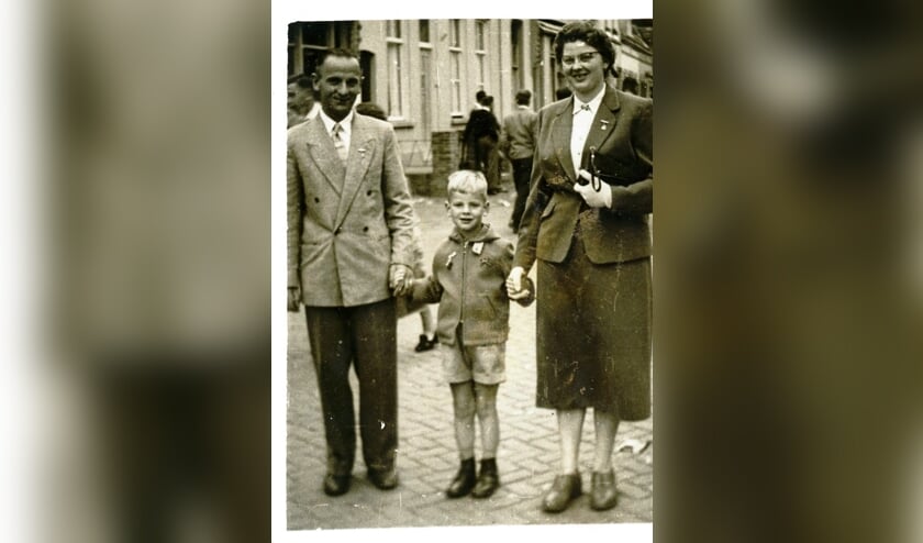 Oude foto met Halsters gezinnetje