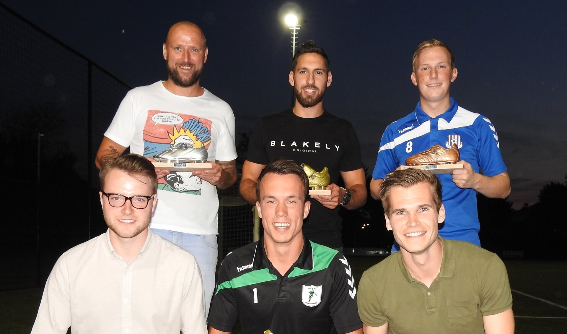 Staand topscorers Nicky Verboven (zilver) Dimitri Ceuppens (goud) en Gijs Verresen (brons) Gehurkt voetballers Bouke de Waal (zilver), Brian Verbrugge (goud) en Jesper van Linden (brons)