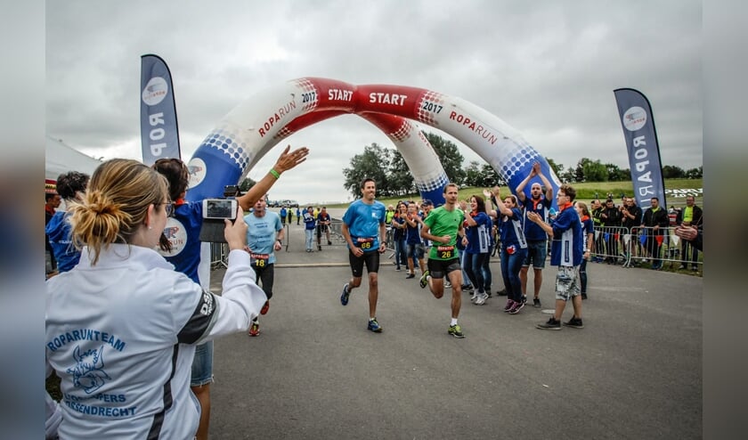 Roparunteam De L'Oslopers wil Woensdrecht helpen om kanker te voorkomen.