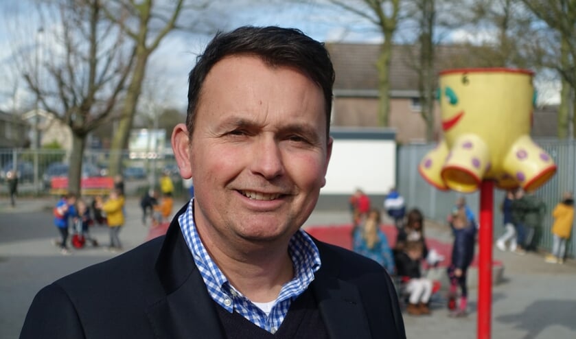Jan Bruijs voelt zich een bevoorrecht mens om op basisschool De Biezenhof te mogen werken.