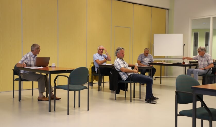 Dorpsraad Halsteren kwam bijeen in de Wittenhorst om het Focusakkoord van de gemeente te bespreken.