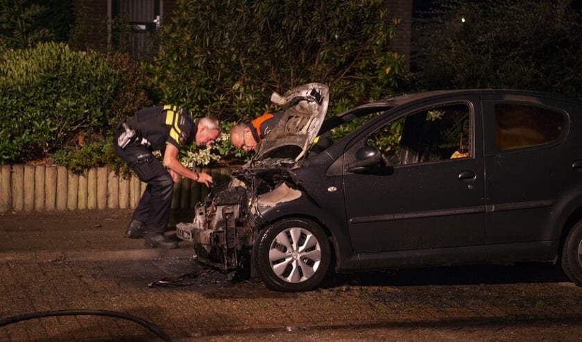 Onderzoek naar de autobrand in Verbeekhof in Halsteren.