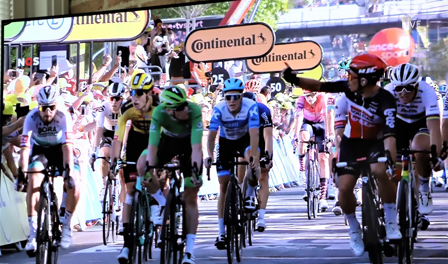 Tour de France Poitiers Ewan wint