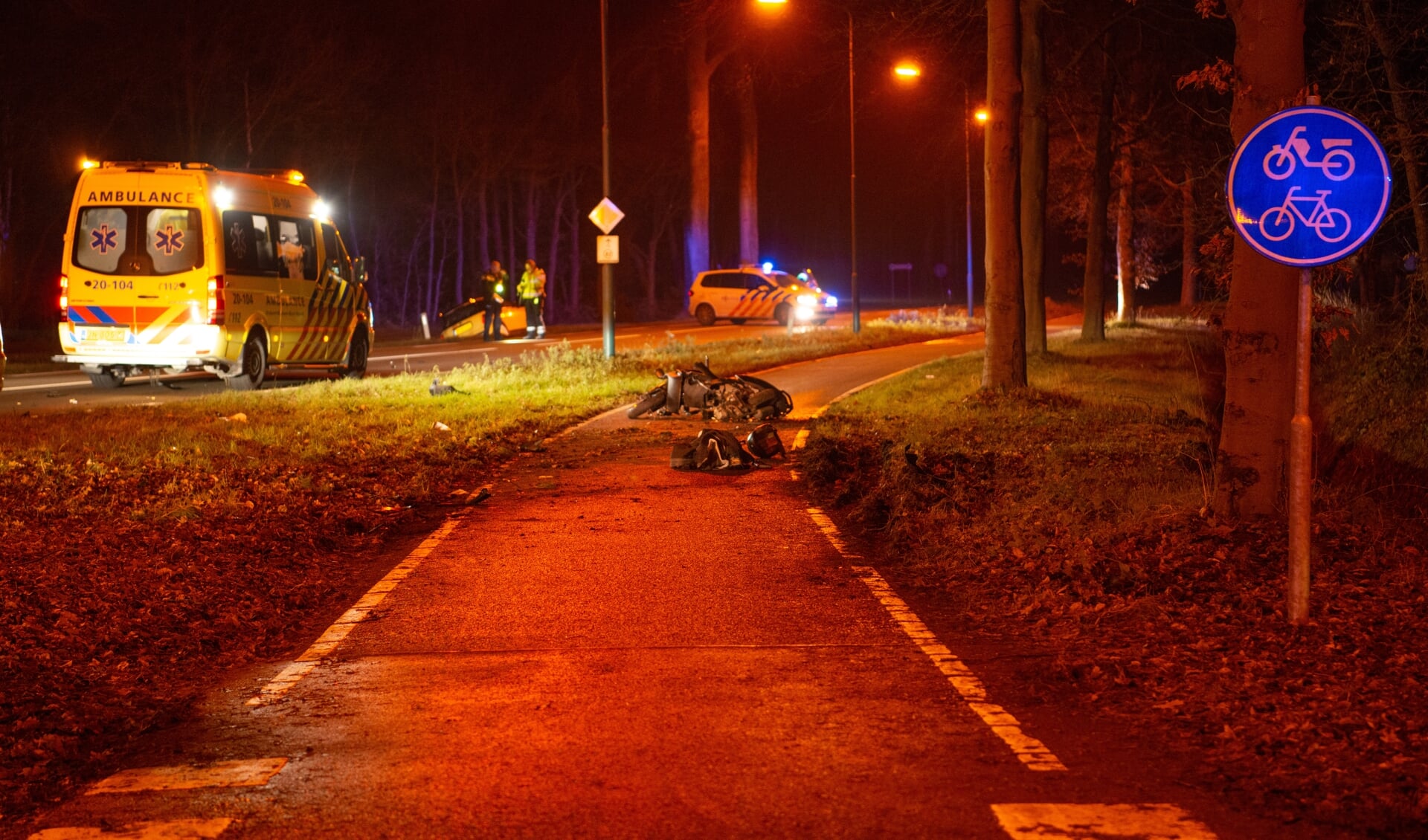 Ernstig ongeval scooter en auto op Putseweg