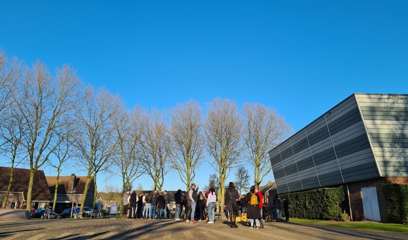 Genieten in de zon met een muziekje