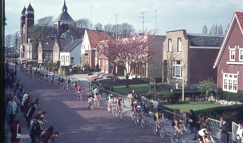 <p>Wielerkoers in Halsteren</p>