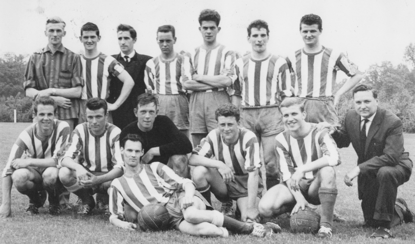<p>ODIO 1 kampioen 1964. Staand v.l.n.r.: J. Nefs, A. van den Eijnden, L. Schroeijers, J. van Oevelen, J. Verbraeken, L. Melsen, M. de Wit.
Zittend v.l.n.r.: A. de Vos, B. Maurits, V. van Hoek, G. Vriens, J. Dirkx, A. Jansen, A. van Steenpaal.</p>