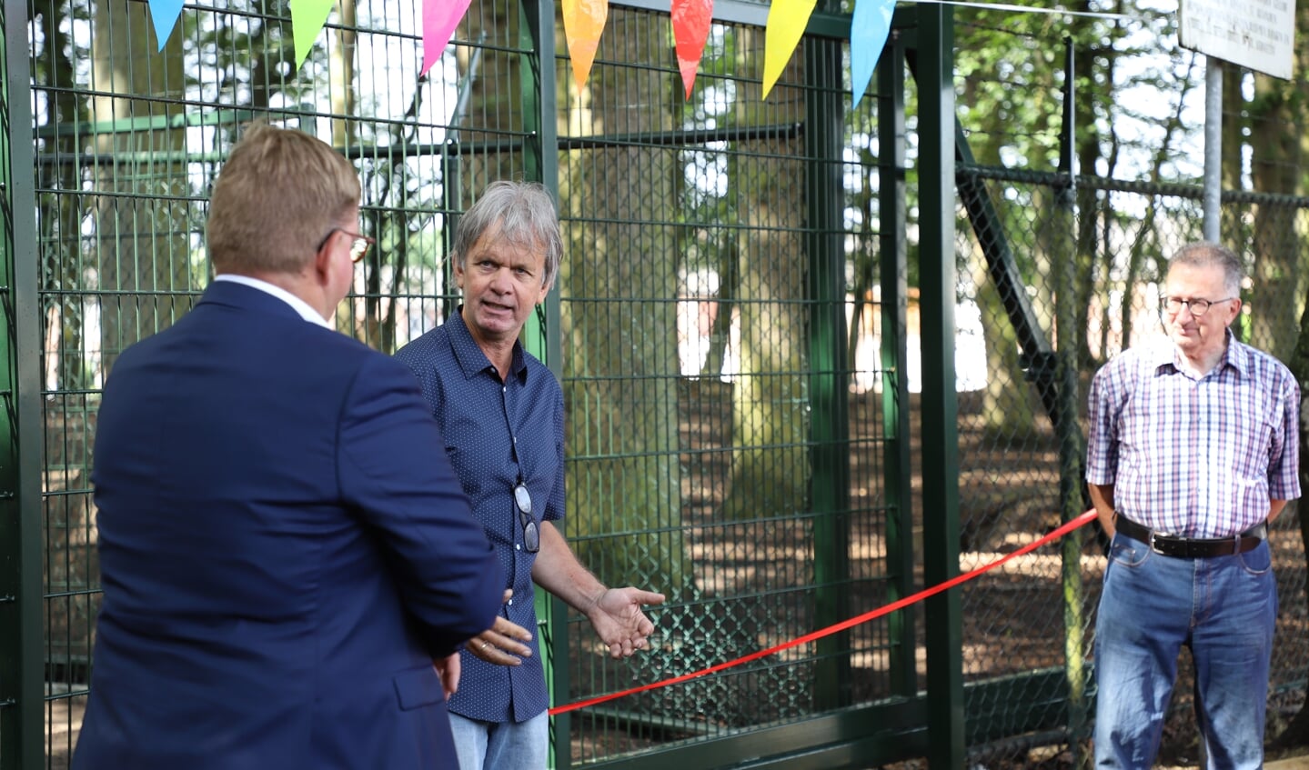 Overdracht van beheer hertenkamp Landgoed de Beek.