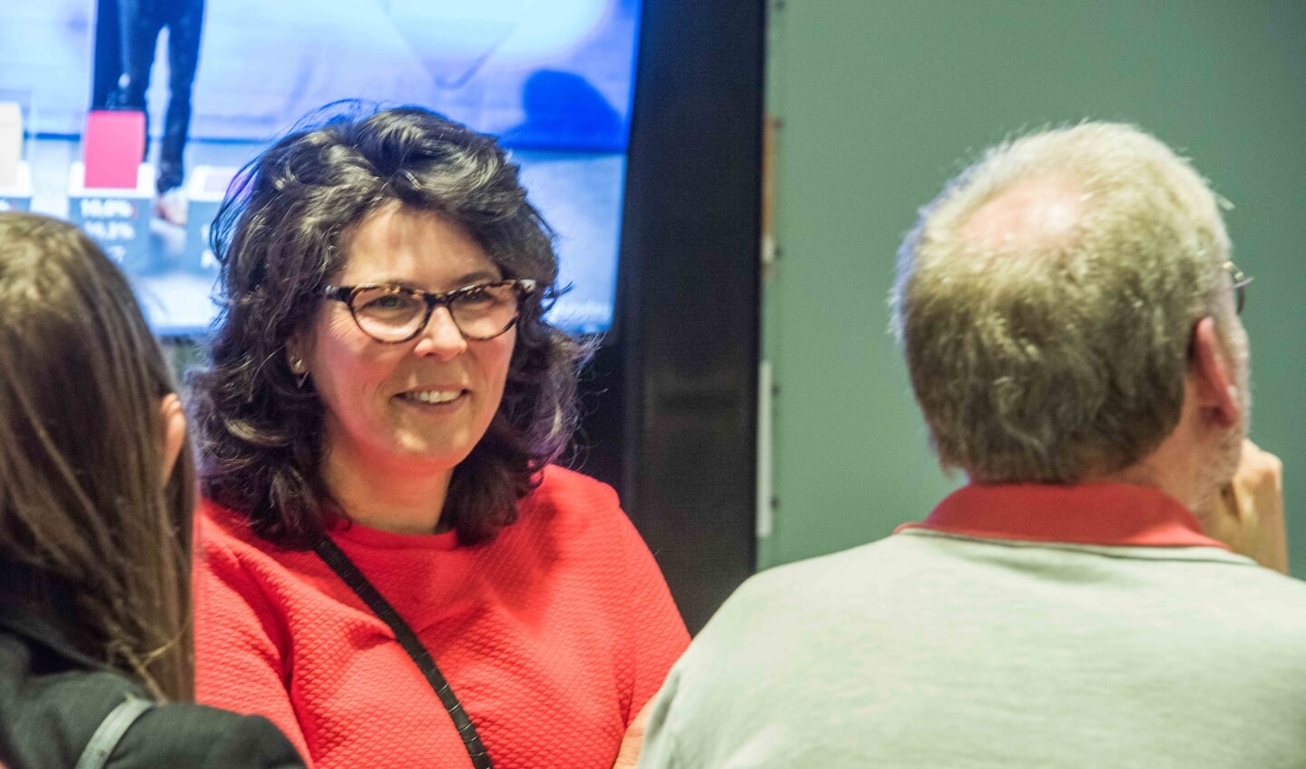 PvdA-frontvrouw Wendy de Koning-Bogers probeert haar teleurstelling te verbergen.