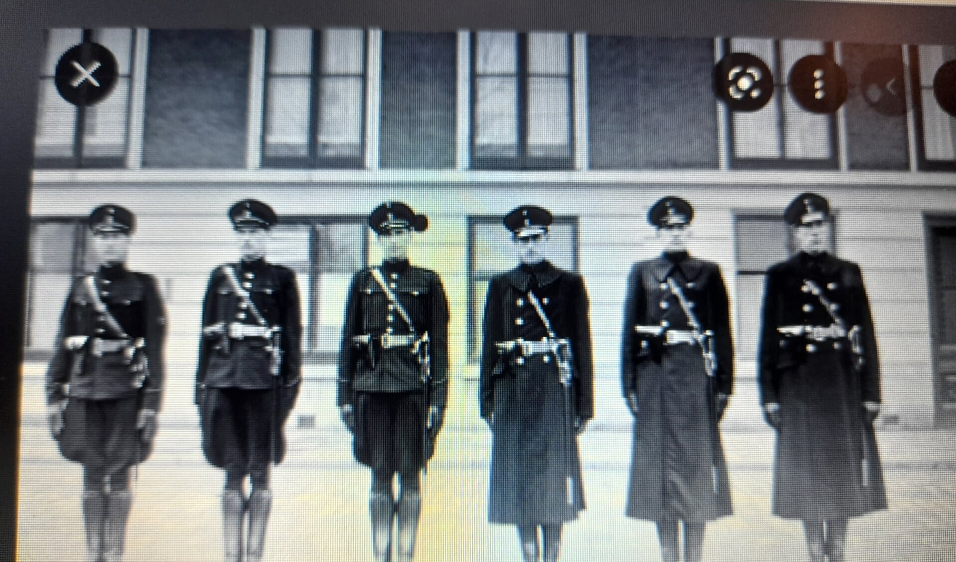 De politie in uniform in de jaren 60. 
