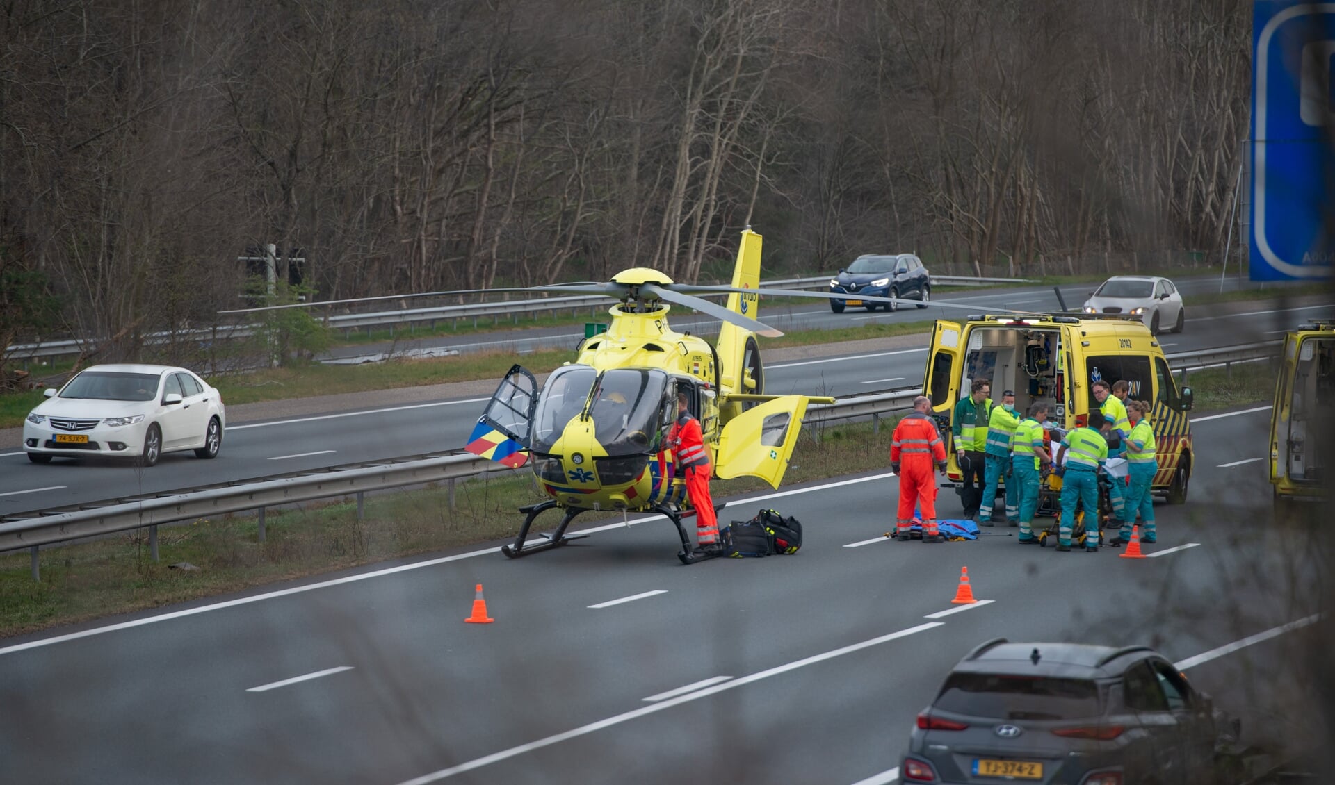 De traumahelikopter bij een ernstig ongeval op de A4.