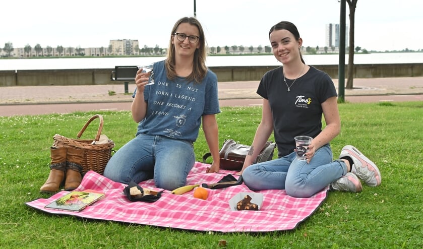 Ankie Withagen en Sylvie van Oosterhout van Timo's Foodbar.