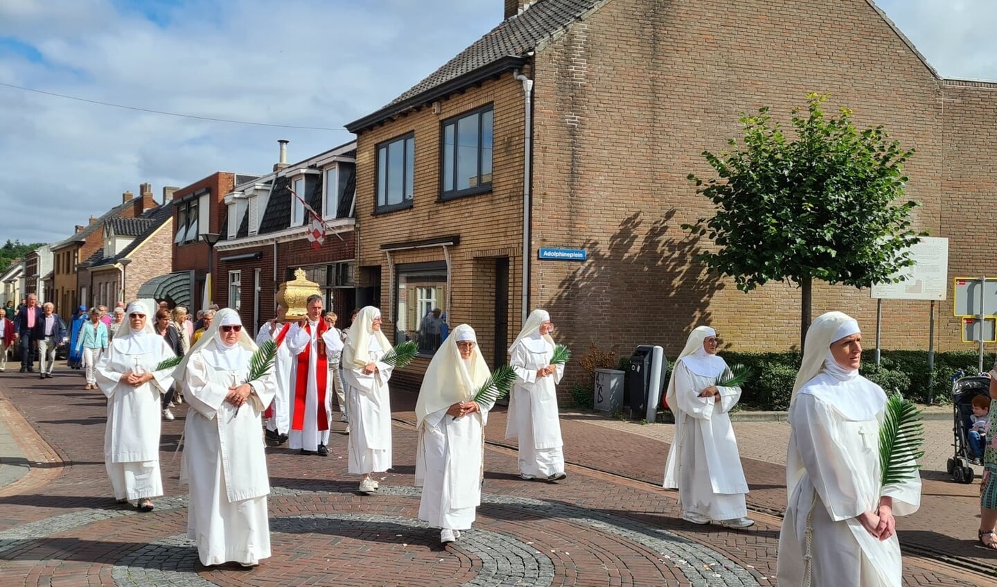 Processie Ossendrecht