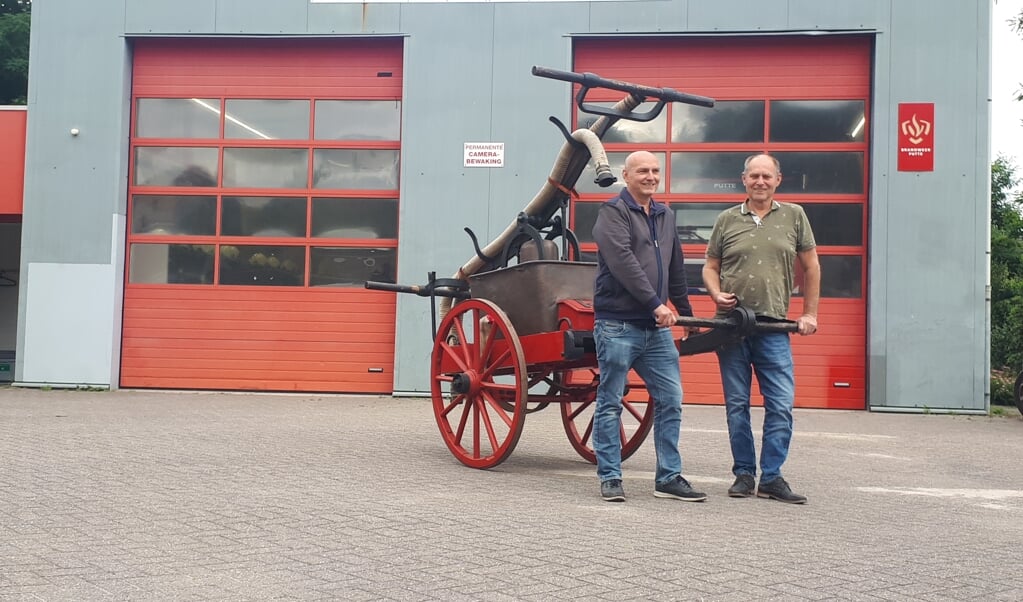 Paul en Willy verlaten de Putse brandweer.