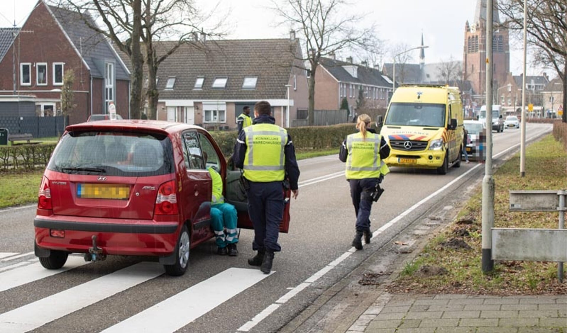 Een jong kind werd aangereden bij de oversteekplaats op de Putseweg in Hoogerheide. 