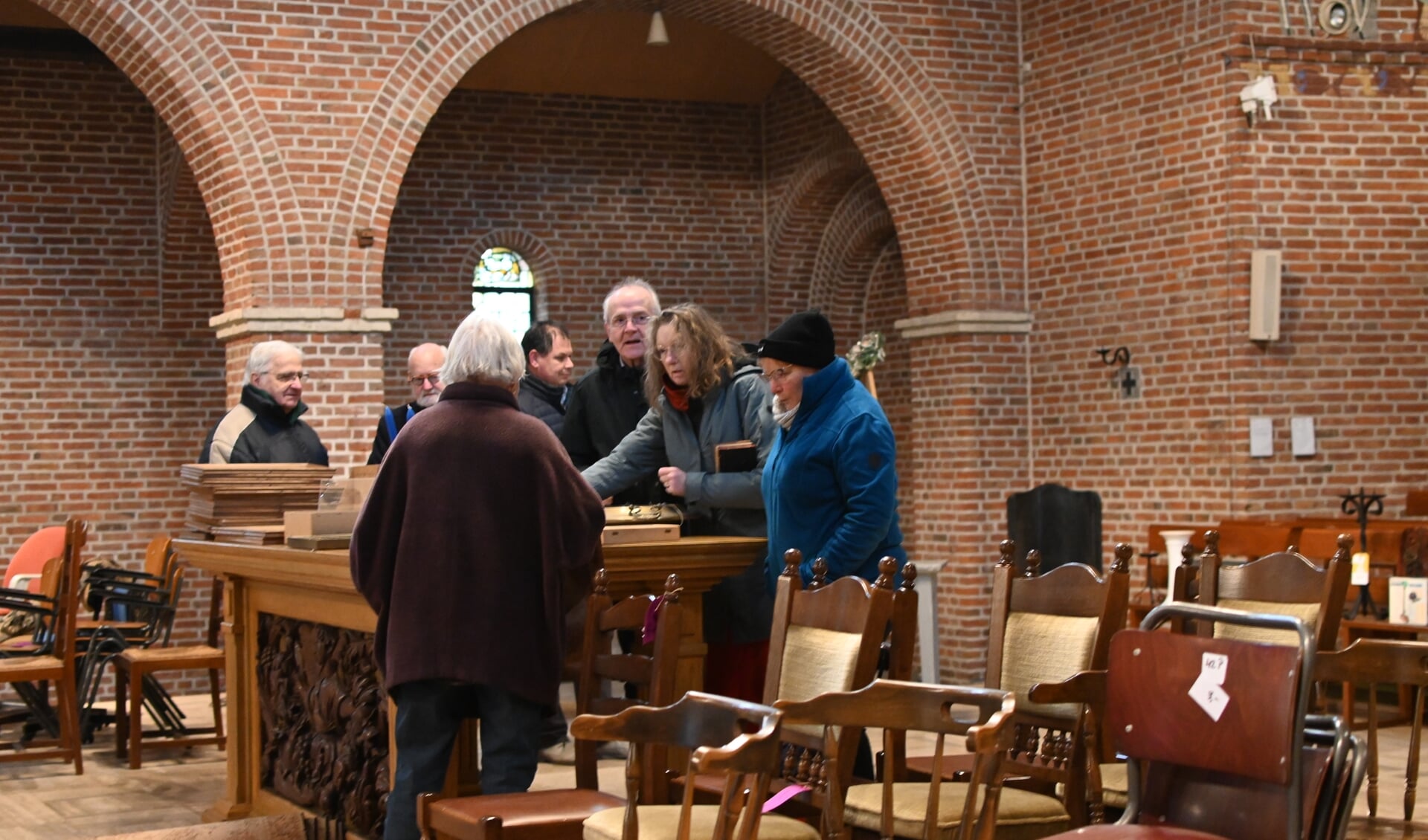 Kijk- en koopdag in de kerk van Huijbergen.