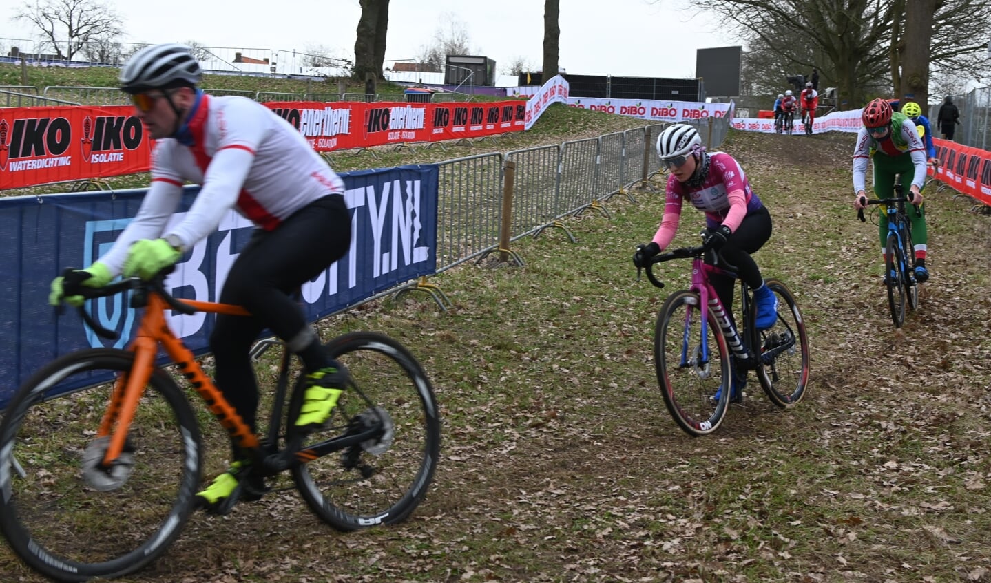 Training voor het WK veldrijden in Hoogerheide.