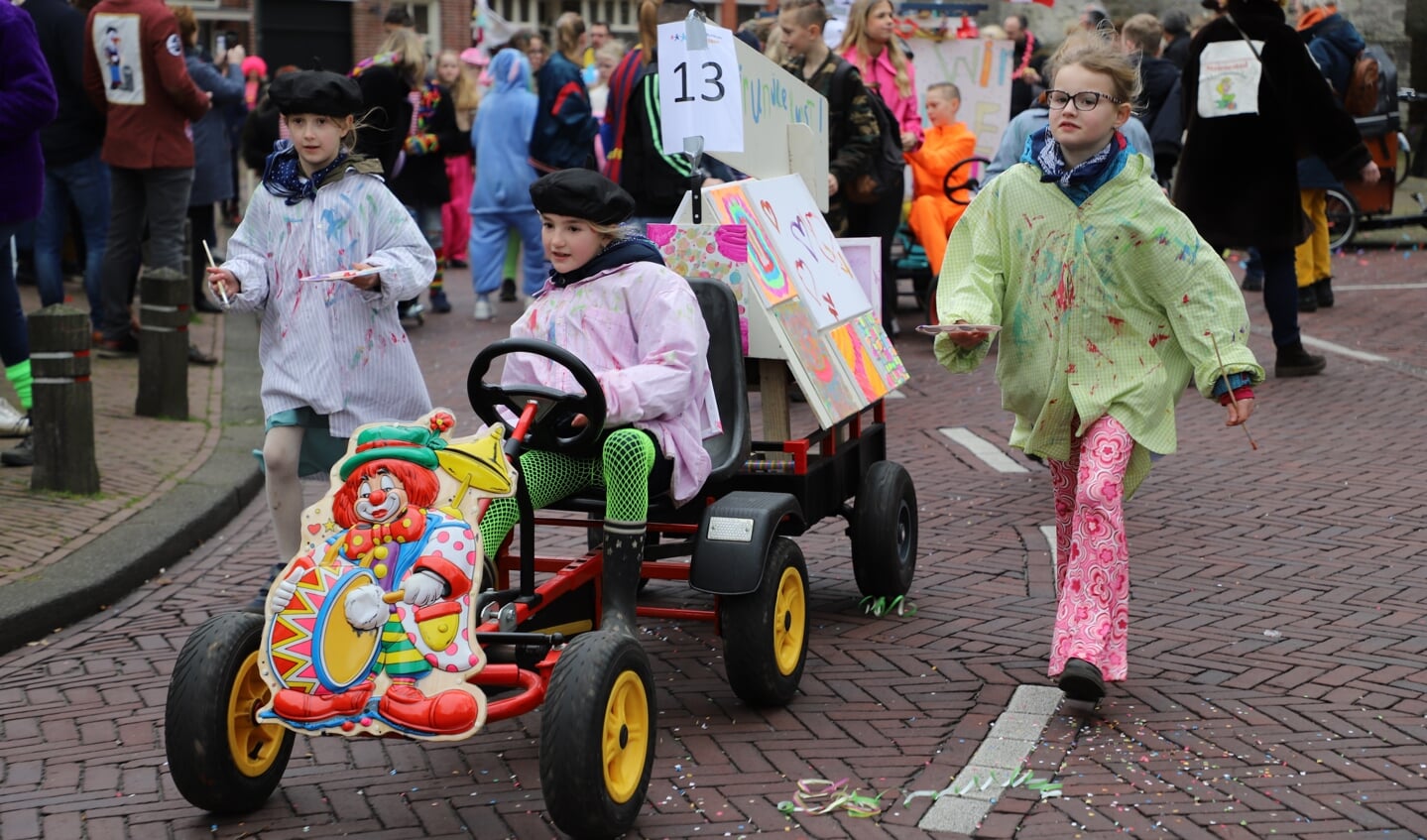 Carnaval Paplaand Wouw intocht Prins met scholenoptocht.