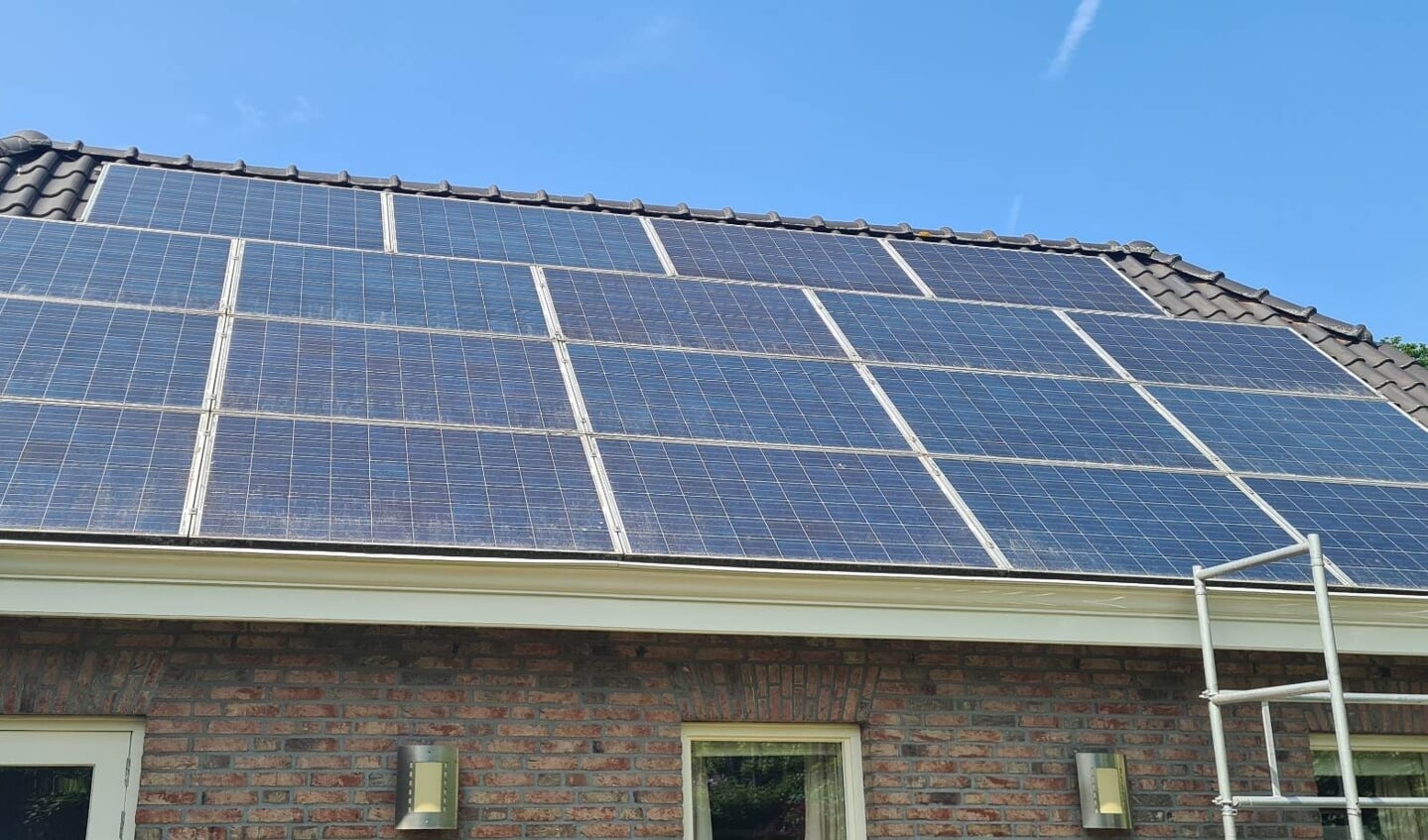 Extra zonnepanelen om meer energie te besparen.