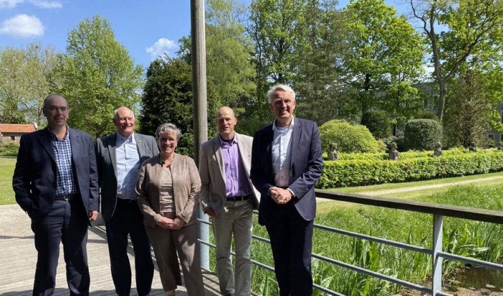 Lijsttrekkers Huibert Knook (Ongebouwd), Ron Dujardin (Water Natuurlijk), Rian Govers – Gabriëls (BBB), Niels Mureau (WBWB), Anco Sneep (VVD). 