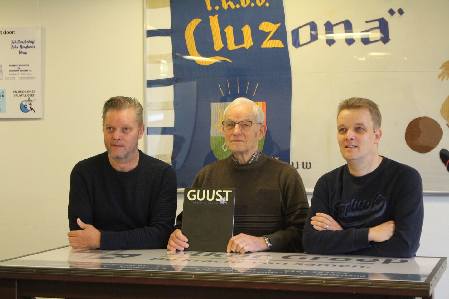 Guust Luijckx met zijn zoons Wilfred en Marcel. 