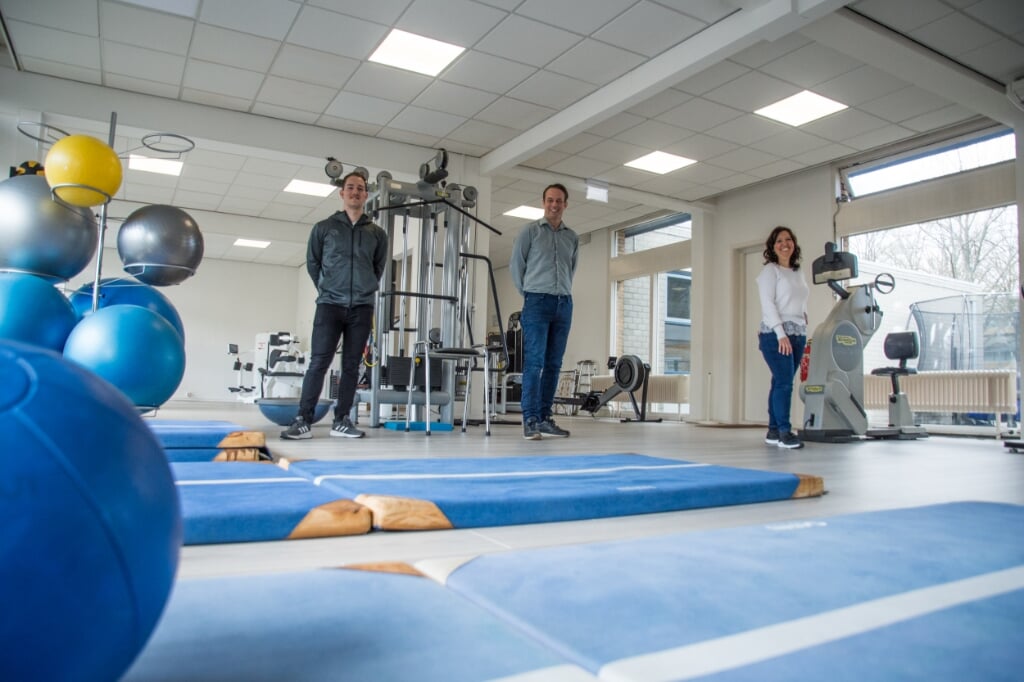 Joep van Kalmthout, Marco Smeekes en Rosa Buoncore in de oefenzaal van Inspirante.