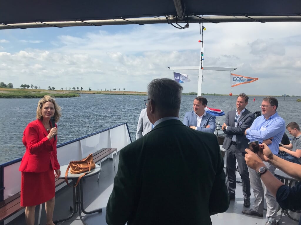 Bezoek van demissionair Minister Cora van Nieuwenhuizen aan Theodorushaven.