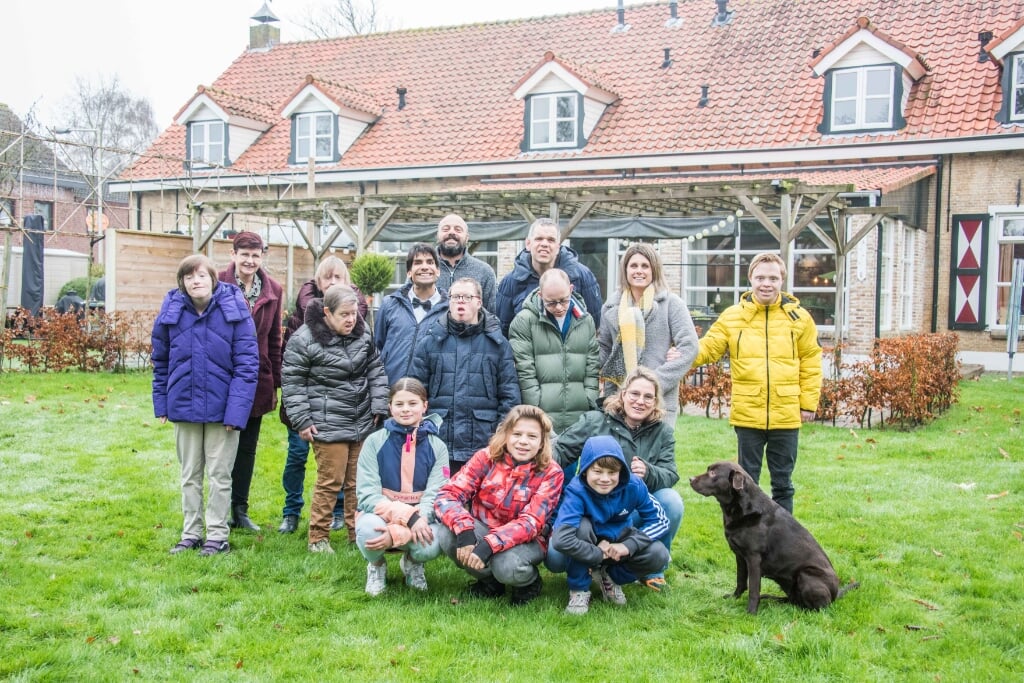 Bewoners en familie van Stralen van Thomashuis Lepelstraat.