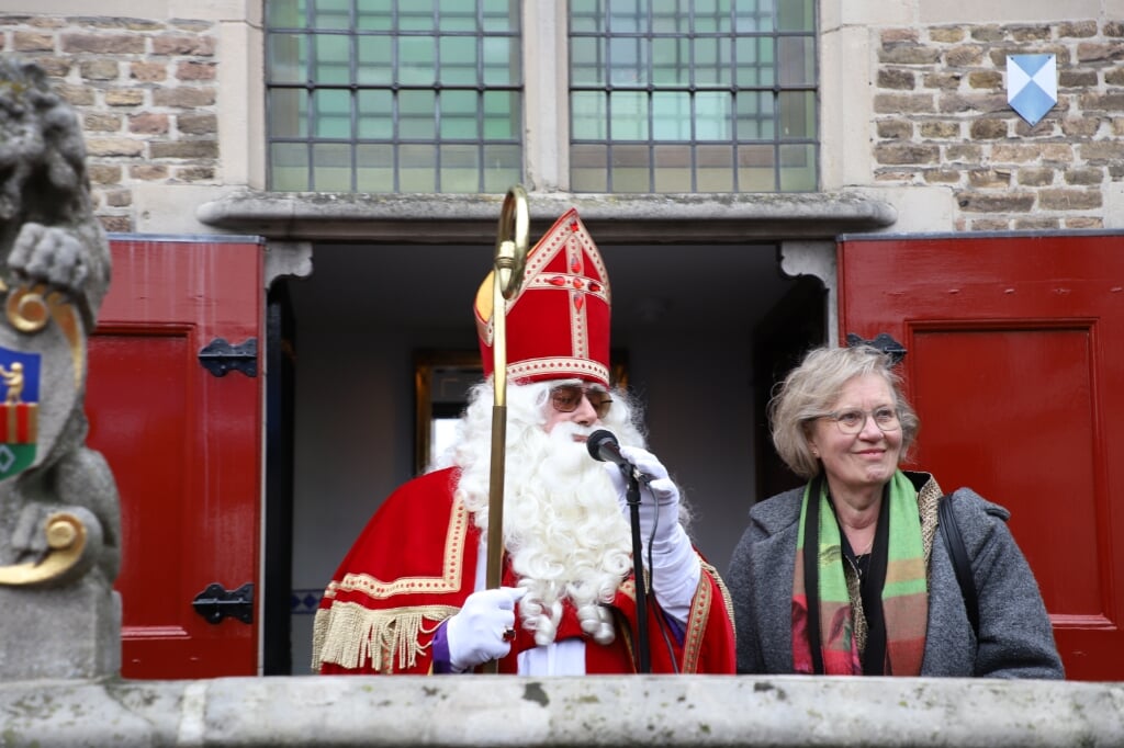 Hartelijke ontvangst Sint-Nicolaas in Halsteren
