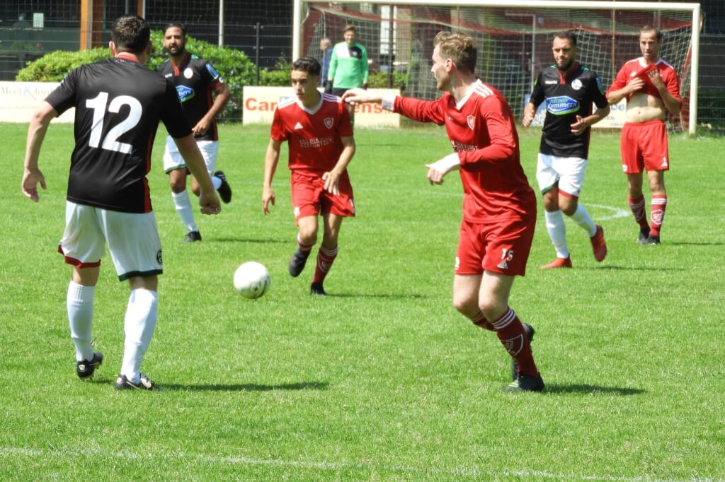 VVC en FC Bergen in actie.