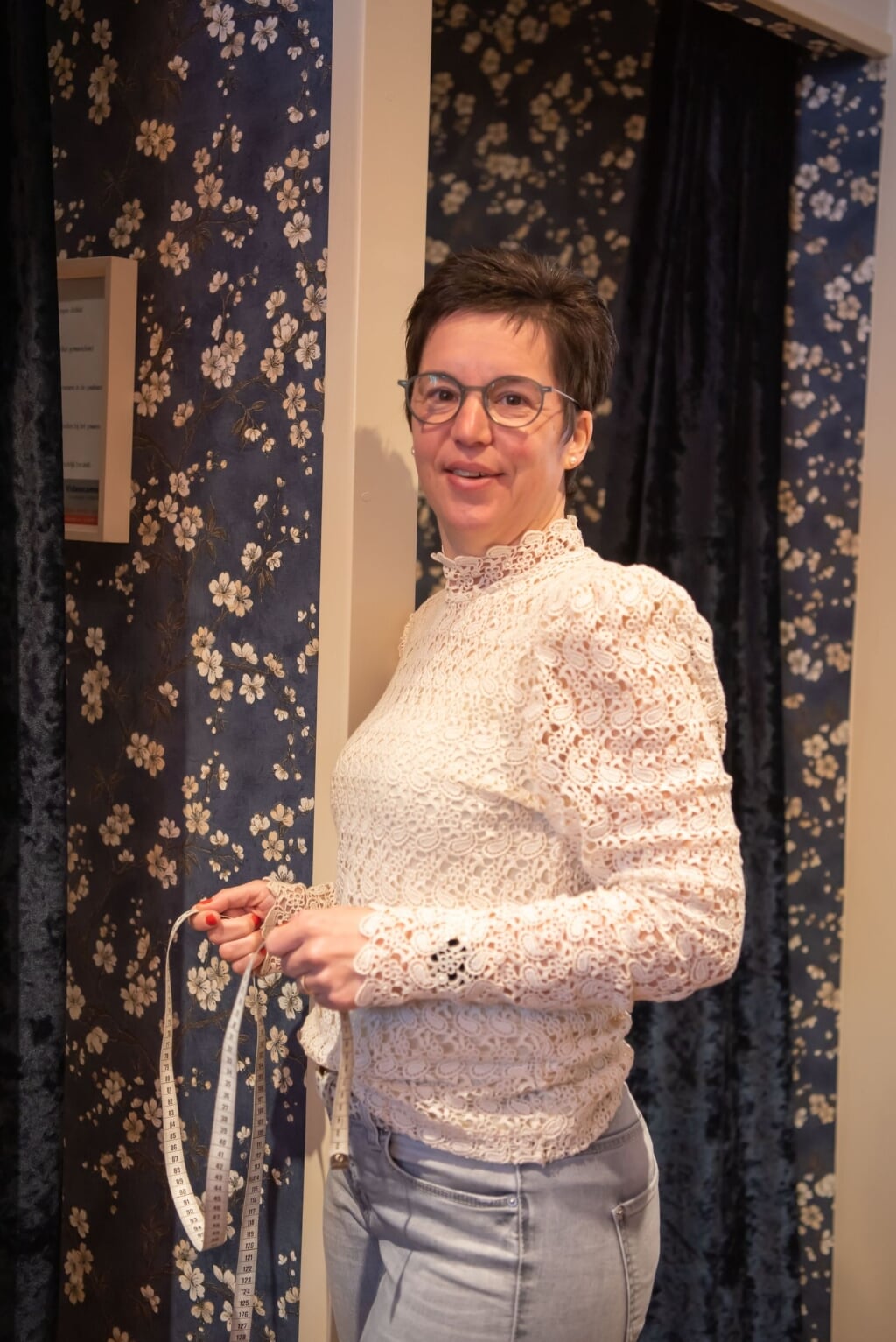 Rosemary Englebert viert het 25-jarig bestaan van haar lingeriezaak in Oud Gastel.