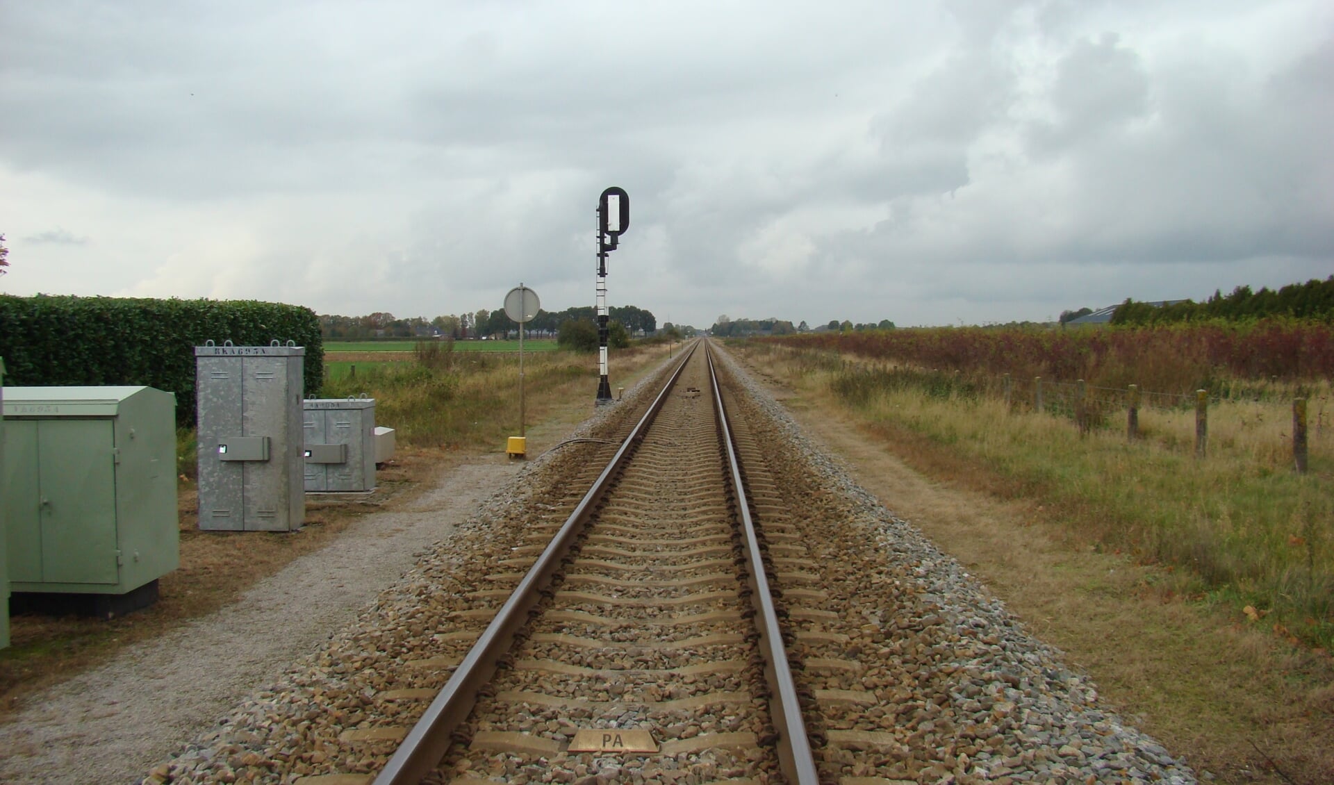 'De Maaslijn is één van de langste, drukste en meest intensief bereden enkelsporige spoorlijn van Nederland.'