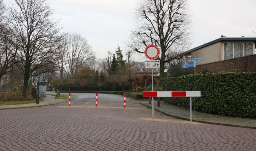 Den Oeiep in Cuijk is (voorlopig) vanaf één kant afgesloten voor autoverkeer. (foto: Karel ten Haaf)  