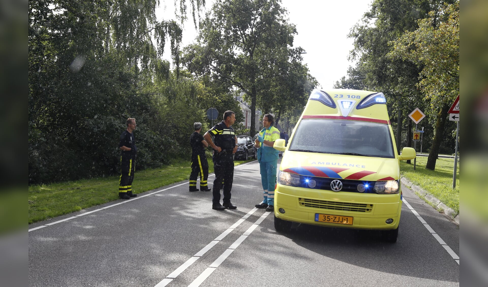 Op de rotonde Weverstraat/Brabantweg gebeuren vaker (bijna)ongelukken. (foto: SK-Media)