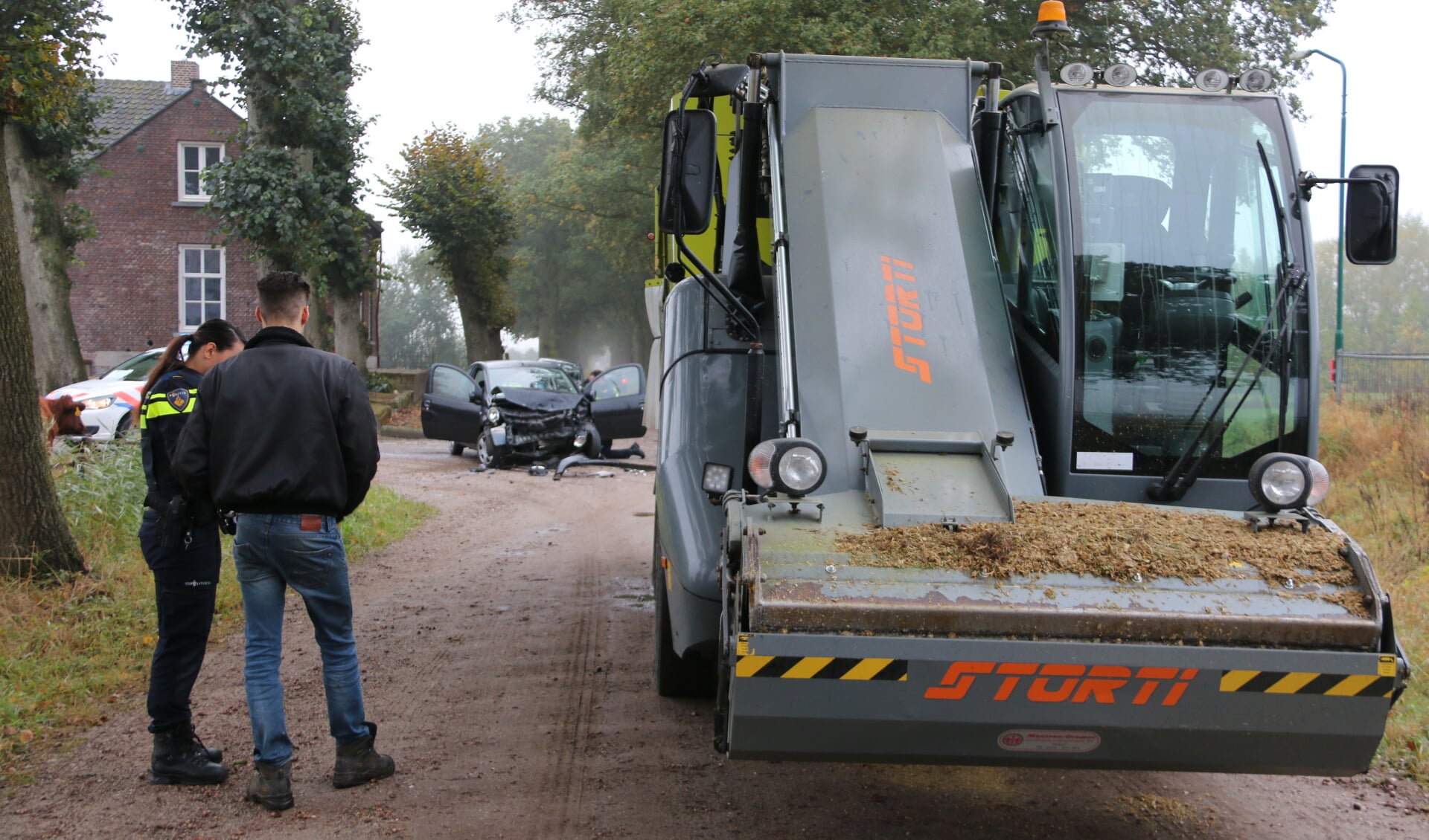 Automobiliste lichtgewond na botsing op de Broekant in Beers. (foto: SK-Media)