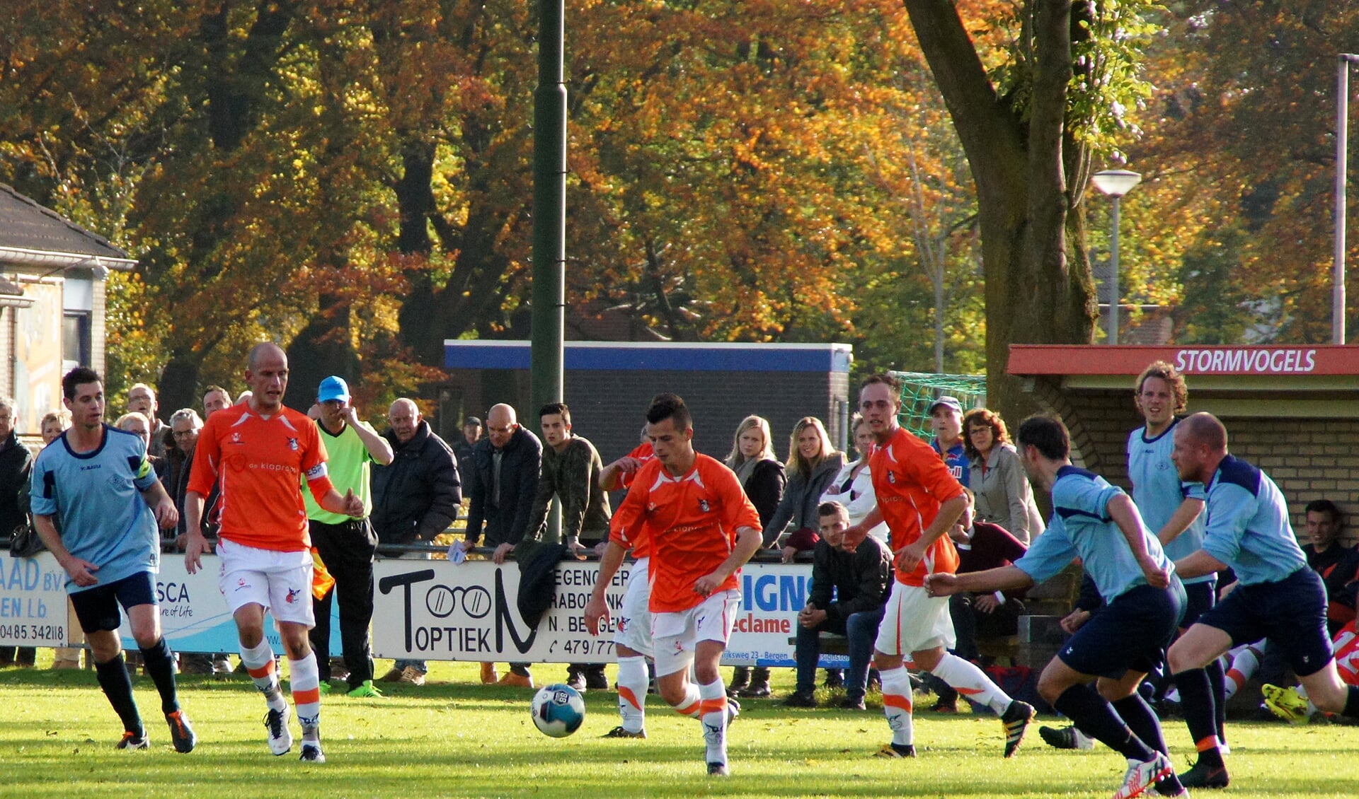 Stormvogels'28 en Excellent speelden in Siebengewald met 1-1 gelijk. (foto: Voetbal-shoot.nl)