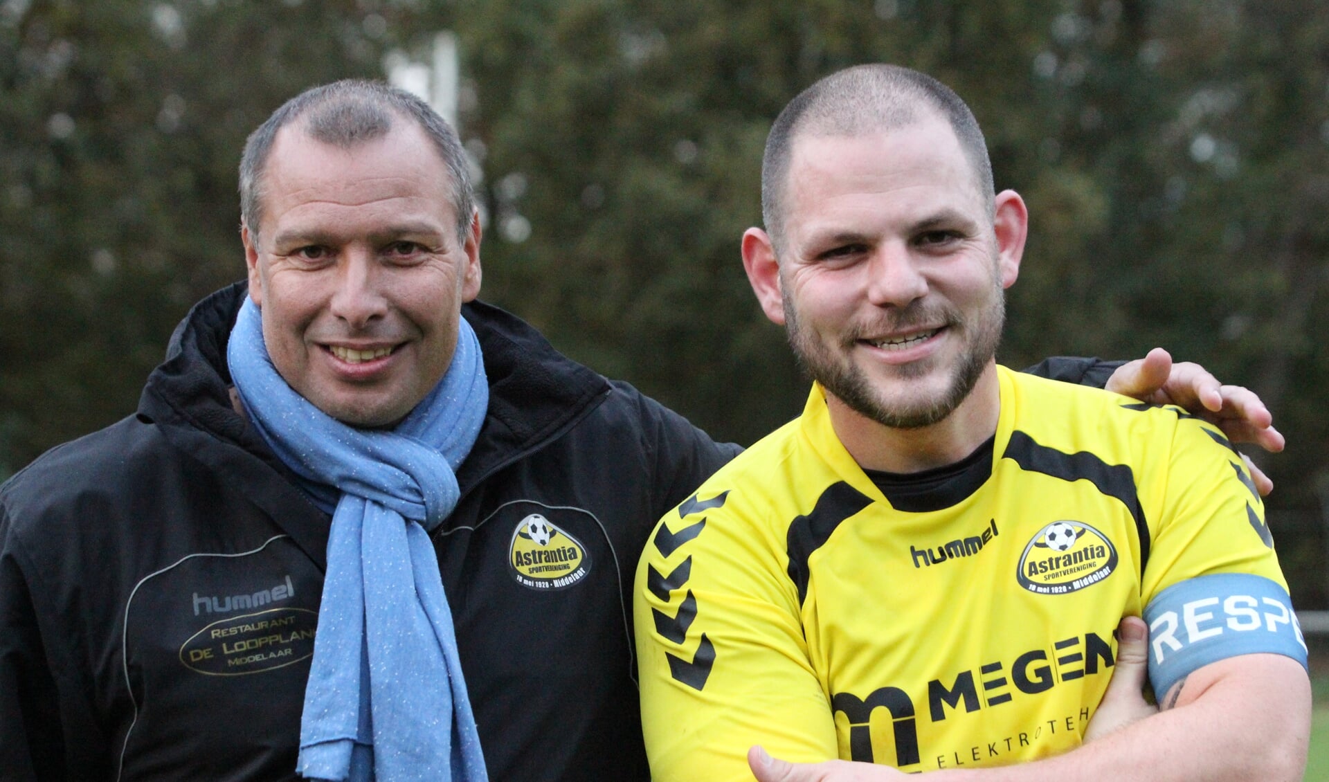Trainer Danny Claassen en aanvoerder Herman Kroon van Astrantia. (foto: Marieke Lemmen)