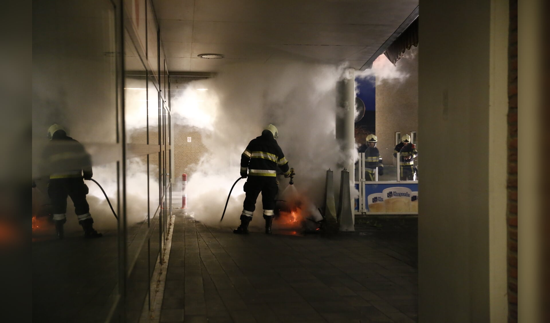 Brandje op Stationsplein in Cuijk. (foto: SK-Media)