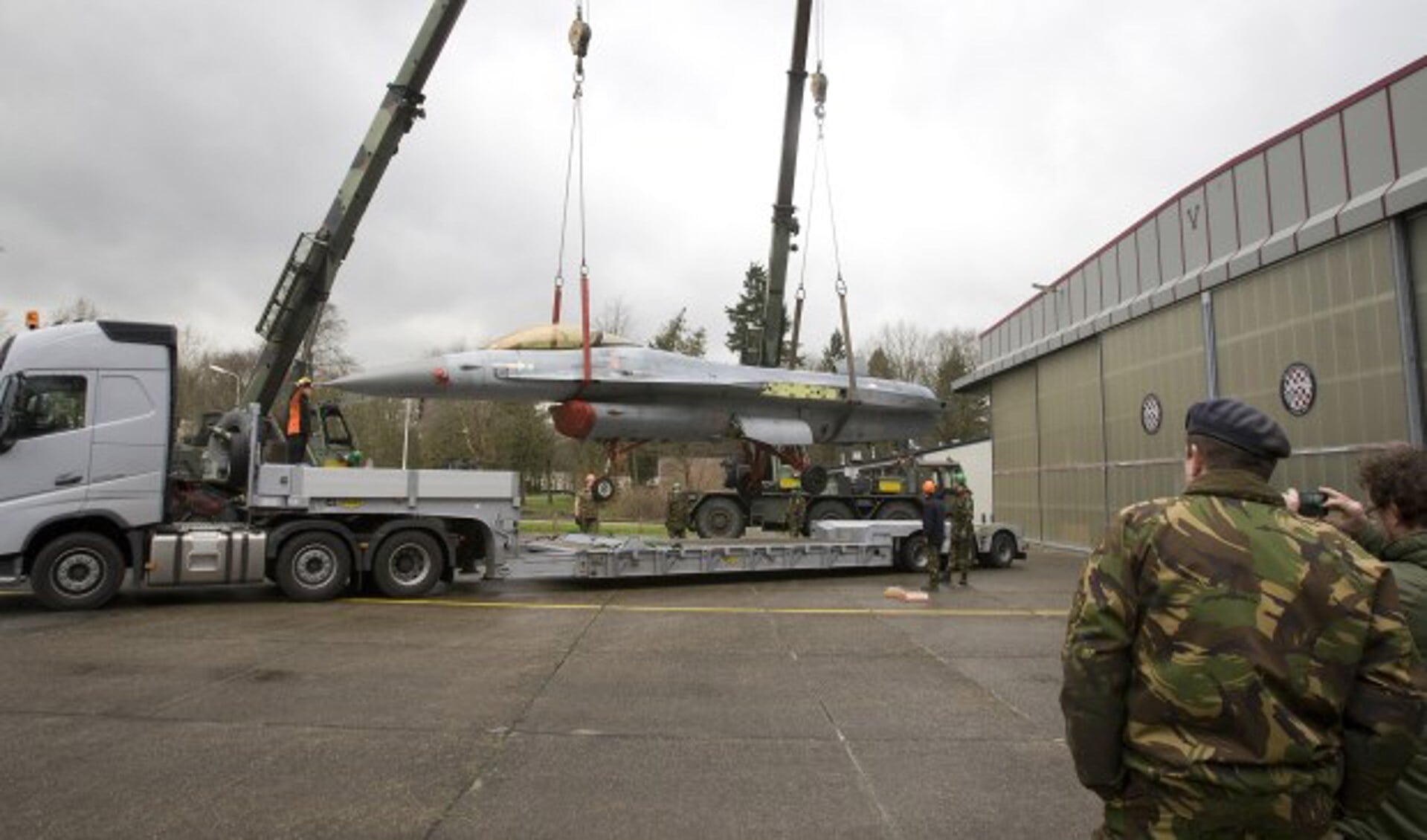 In januari kwam de F-16 aan in Volkel. (foto: Ad van de Graaf)