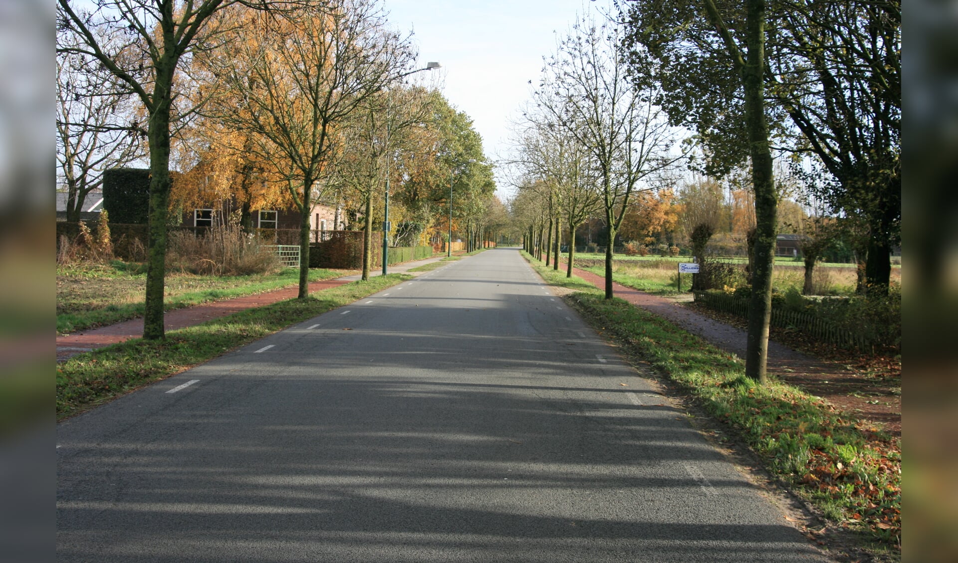 Het fietspad aan weerszijden van de Rijkevoortseweg en Hoogeindsestraat wordt opgeknapt.